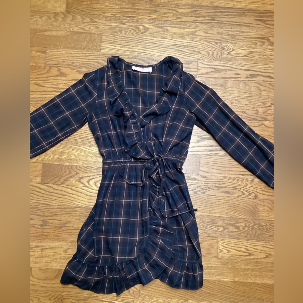 Sunner Navy plaid Cotton Ruffle wrap dress. Size Medium